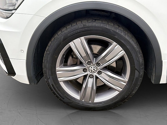Volkswagen Tiguan Allspace 28 of 30