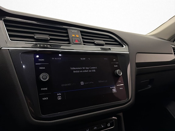 Volkswagen Tiguan Allspace 23 of 30