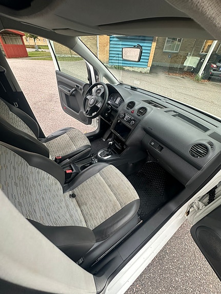 Volkswagen Caddy Maxi 6 of 12