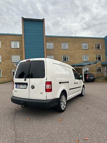 Volkswagen Caddy Maxi 3 of 12