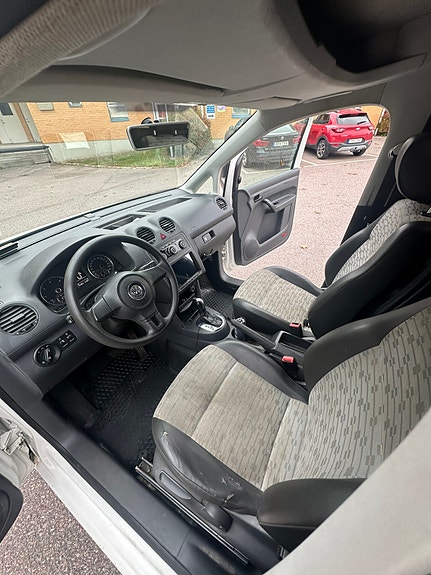 Volkswagen Caddy Maxi 5 of 12