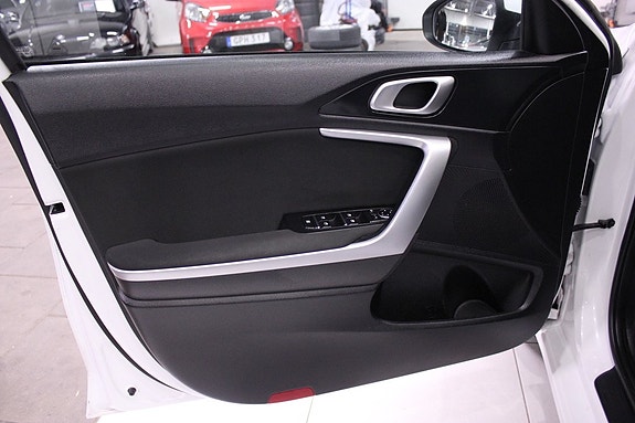 Kia Ceed 11 of 26