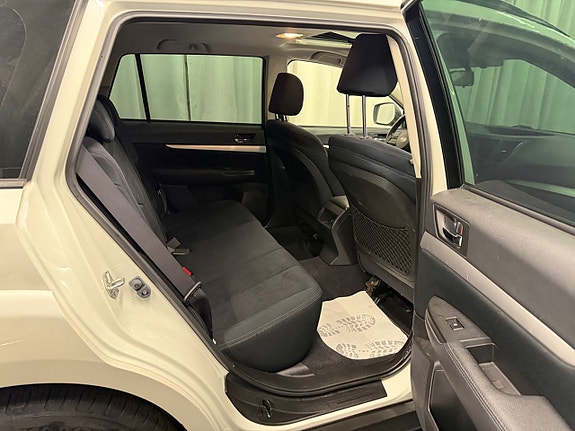 Subaru Outback 8 of 25