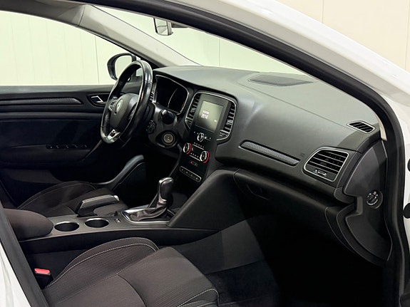 Renault Megane 11 of 13