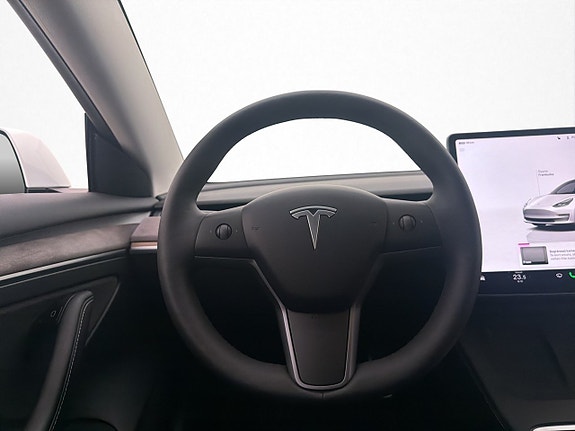 Tesla Model 3 15 of 29