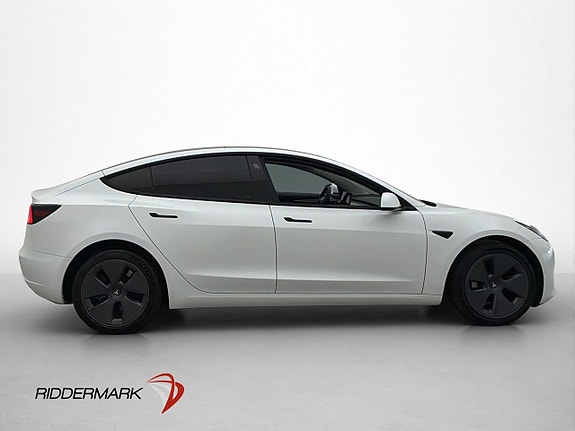 Tesla Model 3 10 of 29