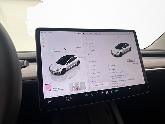 Tesla Model 3 24 of 29