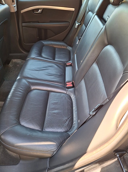 Volvo V70 6 of 9