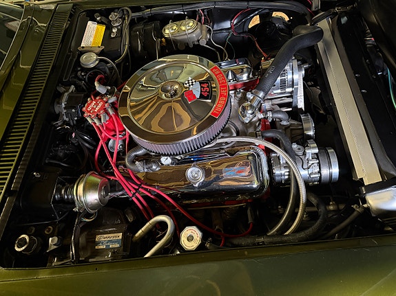 Chevrolet Corvette 18 of 24