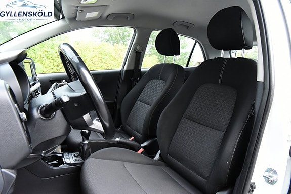Kia Picanto 8 of 11