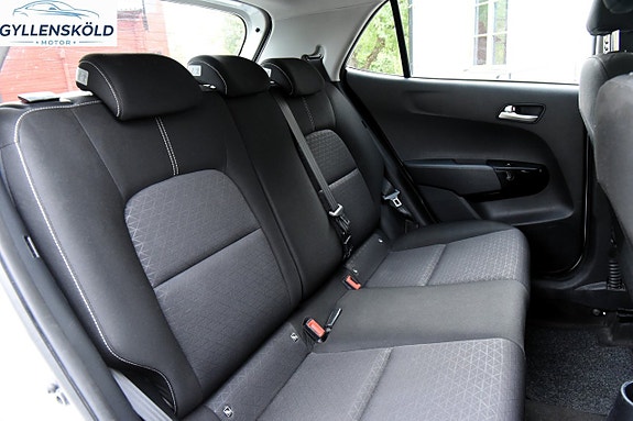 Kia Picanto 11 of 11