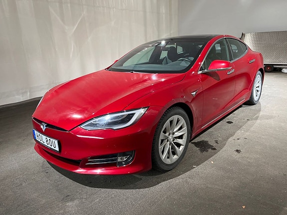 Tesla Model S 2 of 9