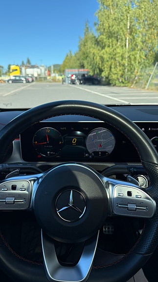 Mercedes-Benz CLA200 13 of 15