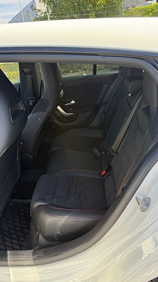 Mercedes-Benz CLA200 10 of 15