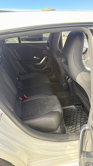Mercedes-Benz CLA200 11 of 15
