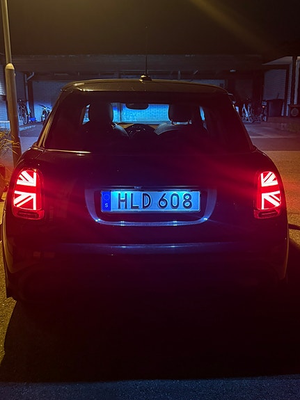 MINI Cooper 8 of 11