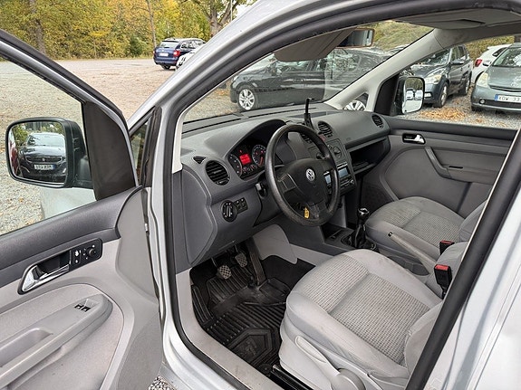 Volkswagen Caddy 10 of 21