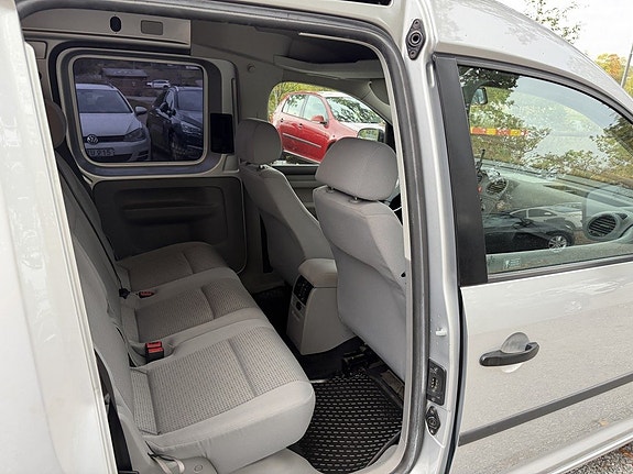 Volkswagen Caddy 18 of 21