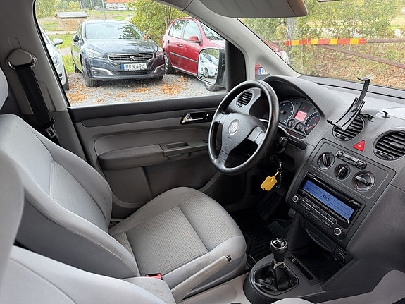Volkswagen Caddy 12 of 21