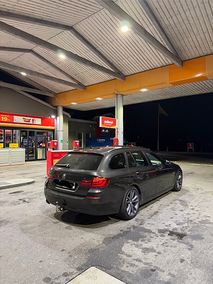 BMW 530d 5 of 13