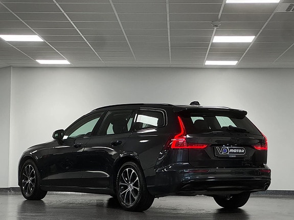 Volvo V60 2 of 24