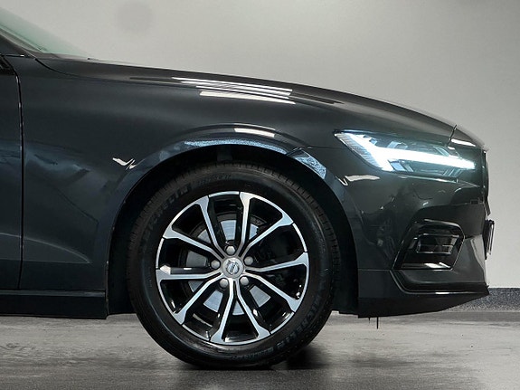 Volvo V60 11 of 24