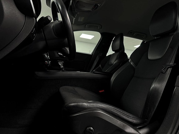 Volvo V60 16 of 24