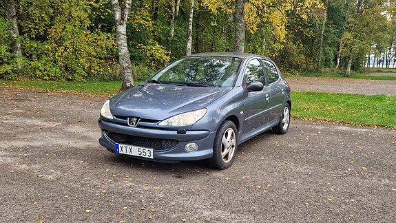 Peugeot 206 2 of 7