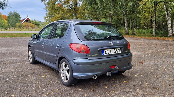 Peugeot 206 4 of 7