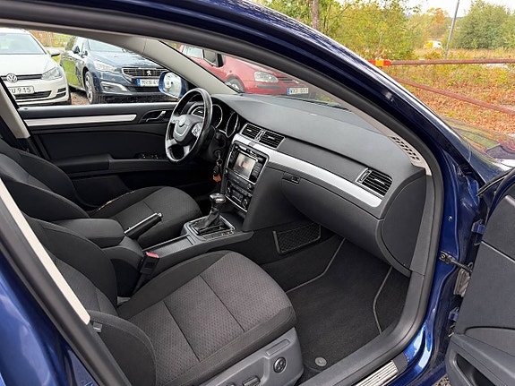 Skoda Superb 13 of 20