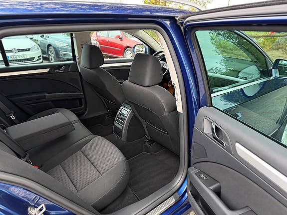 Skoda Superb 16 of 20