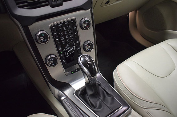 Volvo V40 15 of 23