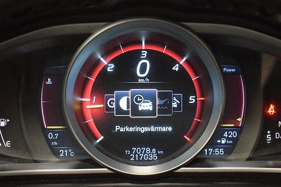 Volvo V40 12 of 23