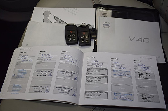 Volvo V40 16 of 23