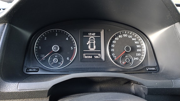 Volkswagen Caddy Alltrack 9 of 12