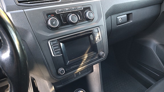 Volkswagen Caddy Alltrack 11 of 12