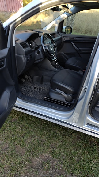Volkswagen Caddy Alltrack 10 of 12
