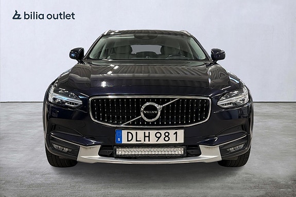 Volvo V90 Cross Country 3 of 29