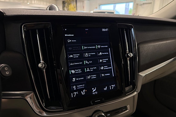 Volvo V90 Cross Country 21 of 29