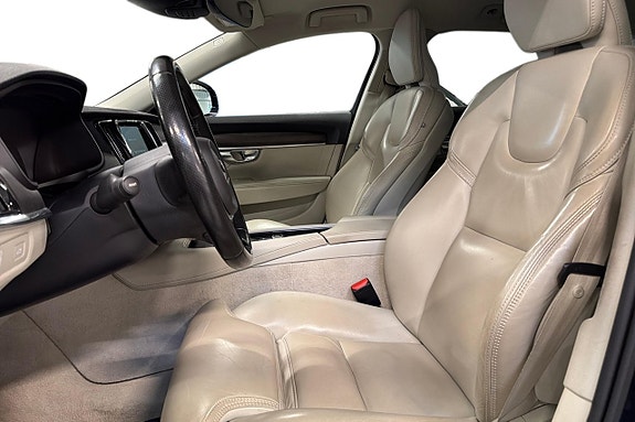 Volvo V90 Cross Country 13 of 29