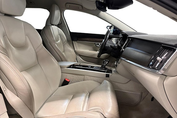Volvo V90 Cross Country 15 of 29