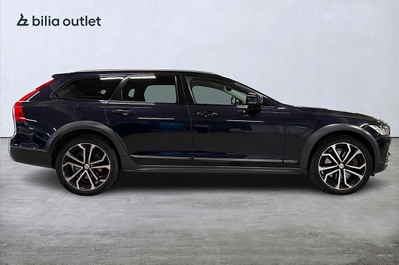Volvo V90 Cross Country 5 of 29