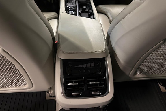 Volvo V90 Cross Country 25 of 29