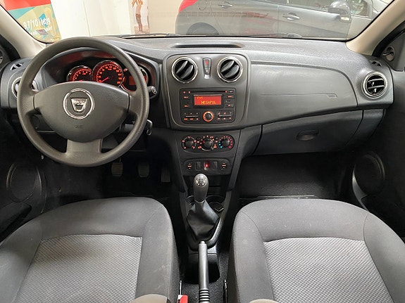 Dacia Sandero 11 of 13
