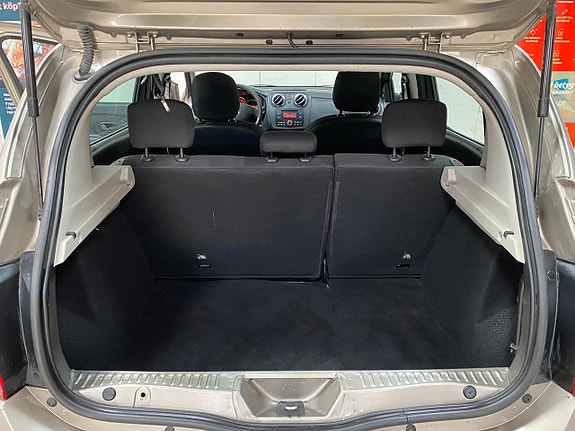Dacia Sandero 8 of 13
