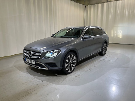 Mercedes-Benz E220 d 2 of 15