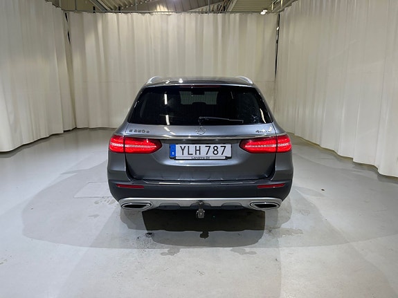 Mercedes-Benz E220 d 8 of 15