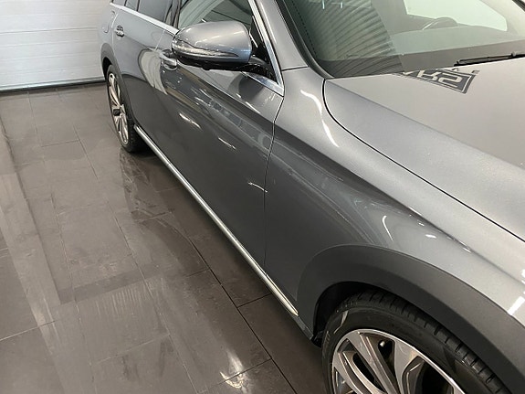 Mercedes-Benz E 220 d 13 of 28
