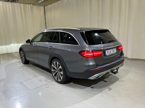 Mercedes-Benz E220 d 4 of 15