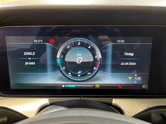 Mercedes-Benz E220 d 14 of 15